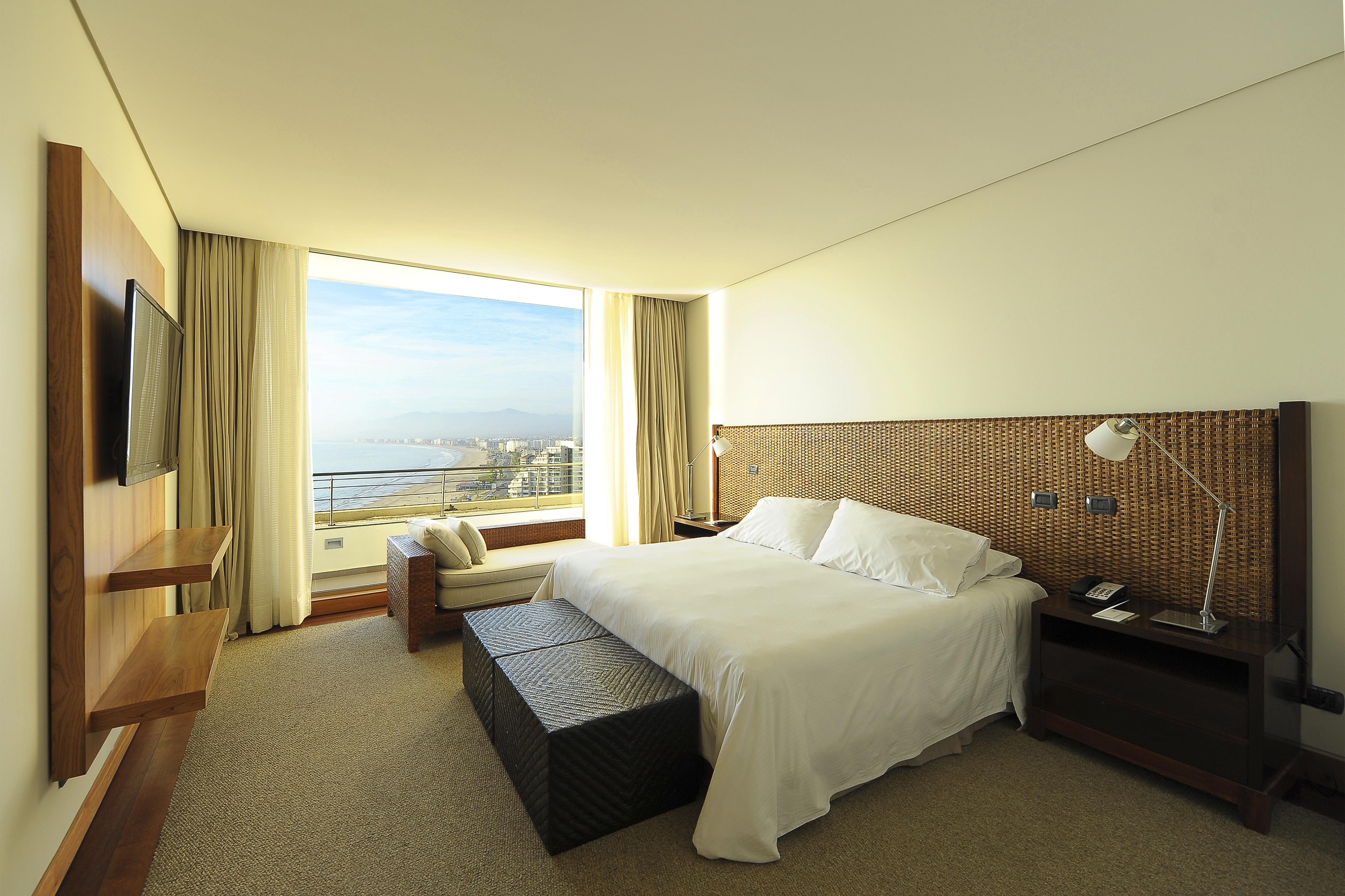Enjoy Coquimbo Hotel Ngoại thất bức ảnh A bedroom at the Sheraton Lima Hotel