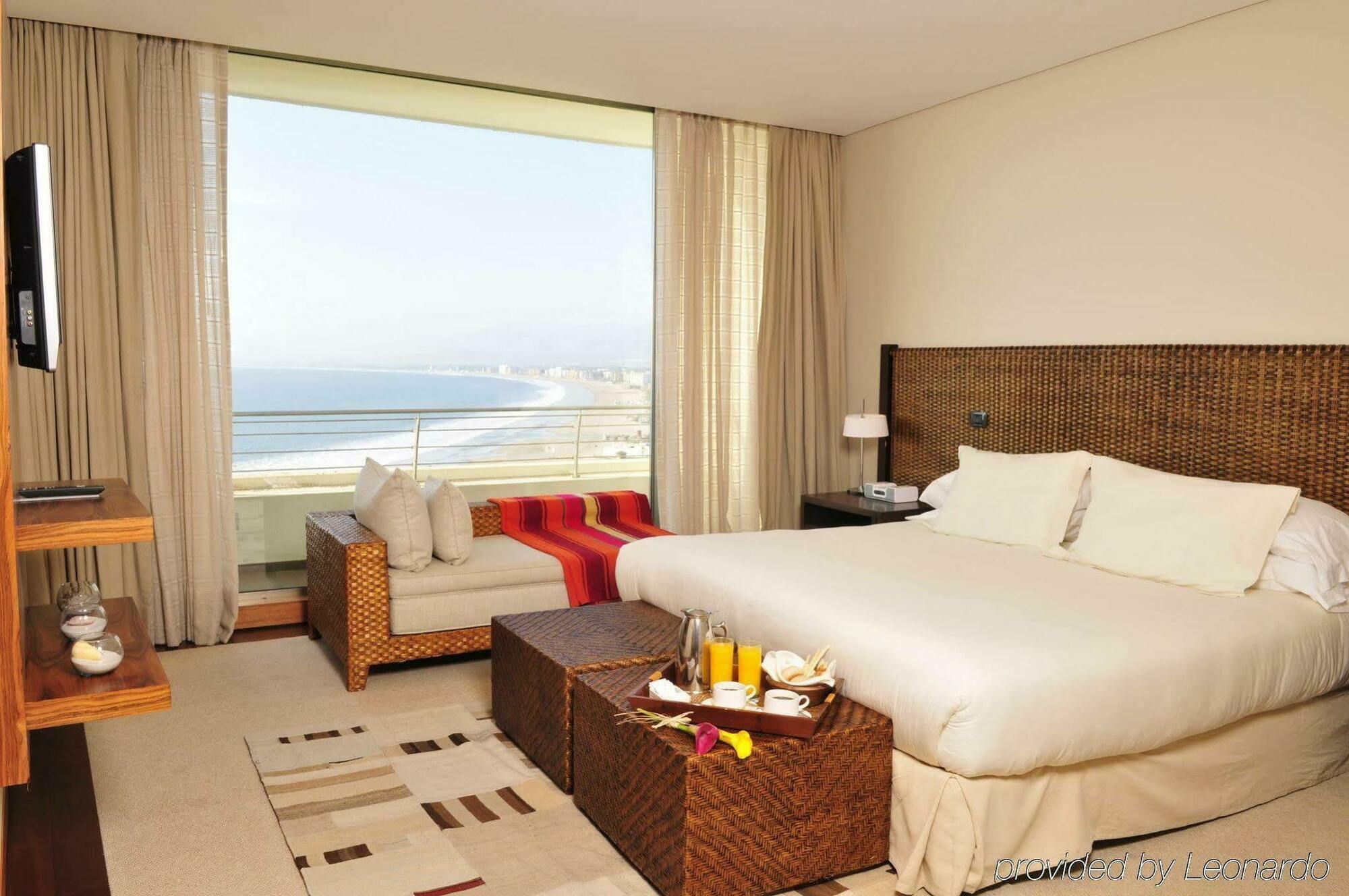 Enjoy Coquimbo Hotel Ngoại thất bức ảnh A room at the Sheraton Lima Hotel